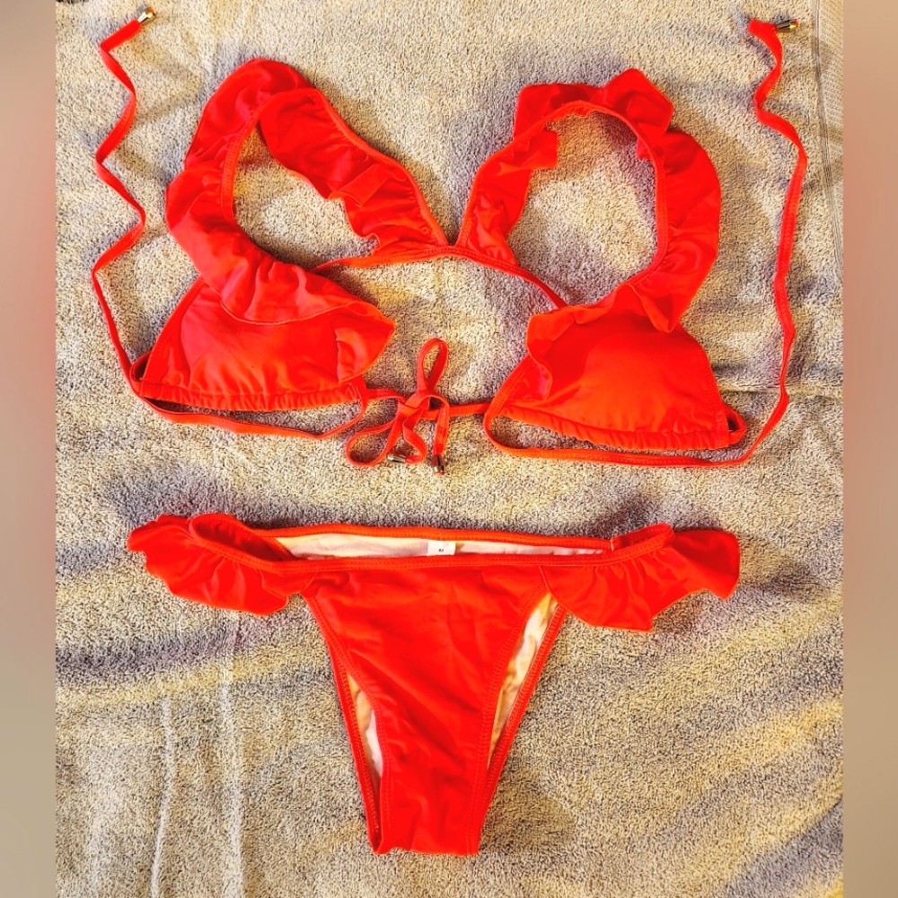 WOMEN'S ❤️‍🔥NEON PINK RUFFLE/HALTER BIKINI 2-PC SET | SIZE: MEDIUM | NWOT